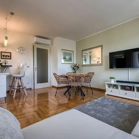 Mashadreamhome Apartamento *