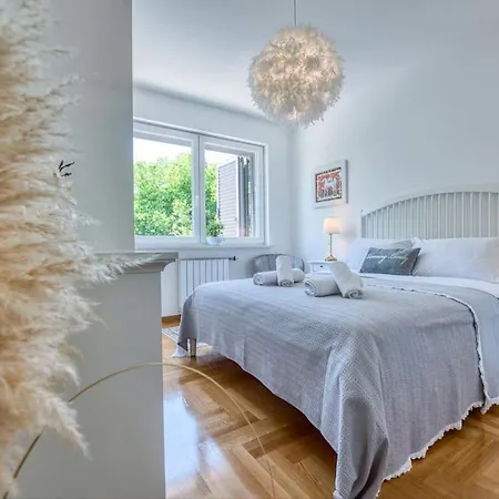 Apartment Mashadreamhome Zadar
